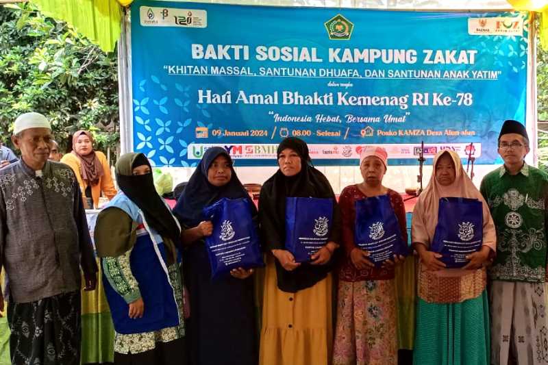 Peringati HAB Kemenag Ke-78, Kampung Zakat Ranuyoso Gelar Khitanan Massal dan Santunan