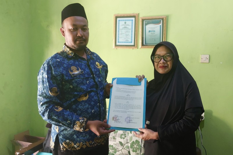 Teken MoU, Penyuluh Agama KUA Lumajang Semakin Dekat dengan Masyarakat 