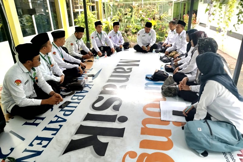 PD IPARI Lumajang Gelar Rakor dan Latihan Padus HAB, Bahas Revitalisasi Podcast Dakwah Ramadhan