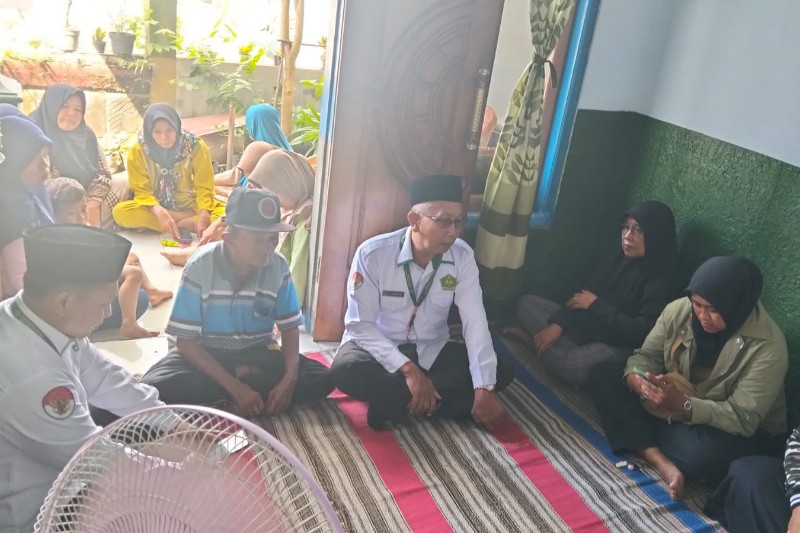 Ruang Edukasi Keluarga Tangguh, Penyuluh Agama KUA Tempeh Ajak Ibu-Ibu PKH Cegah Pernikahan Dini dan Nikah Siri