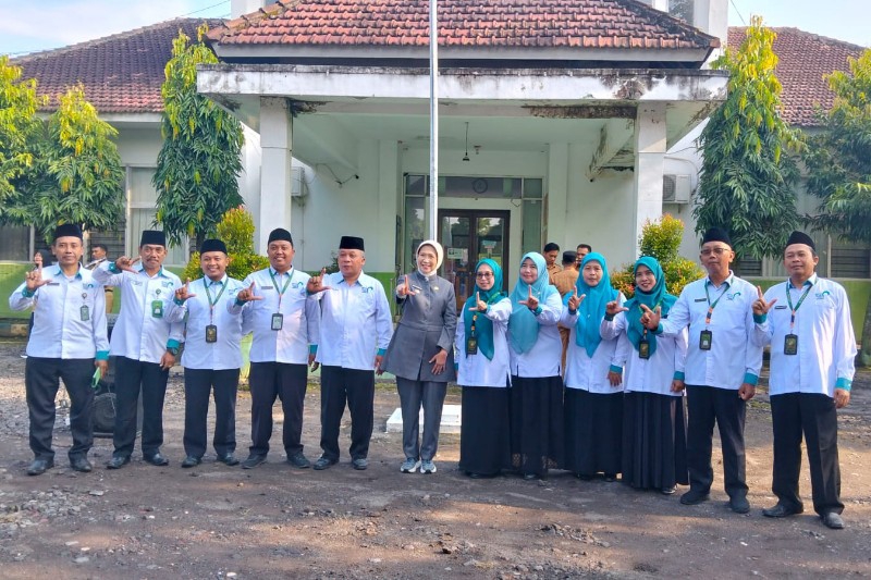Sinergi Lintas Sektor Menguat, KUA Tempeh Ikuti Apel Giat “Setor Madu” Bersama Bupati Lumajang