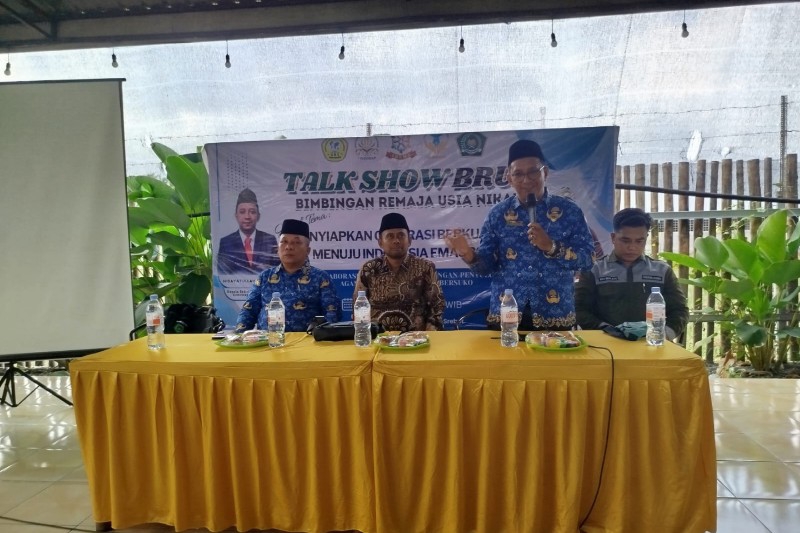 Talk Show BRUN Mahasiswa, Kasi Bimas Islam Kantor Kemenag Lumajang Tekankan Kesiapan Generasi Muda