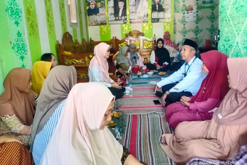 Penyuluhan di Tengah Warga, Cara Sederhana KUA Tempeh Bangun Kesadaran Pernikahan Sehat