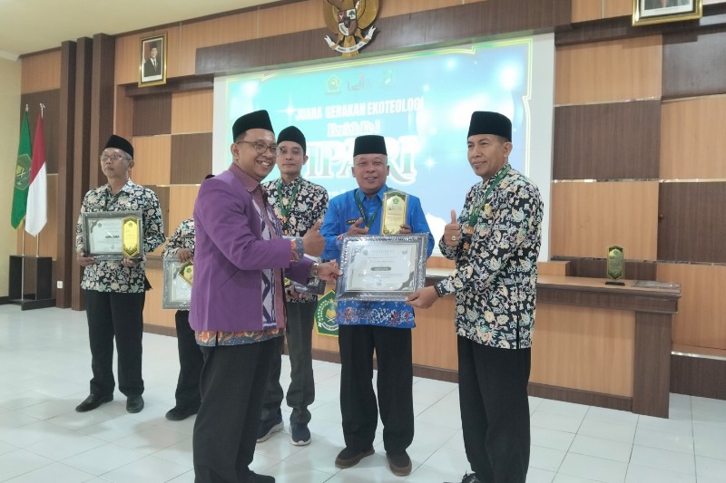 Inilah 4 Gerakan Ekoteologi Terbaik pada Resepsi Harlah IPARI ke-3 di Lumajang